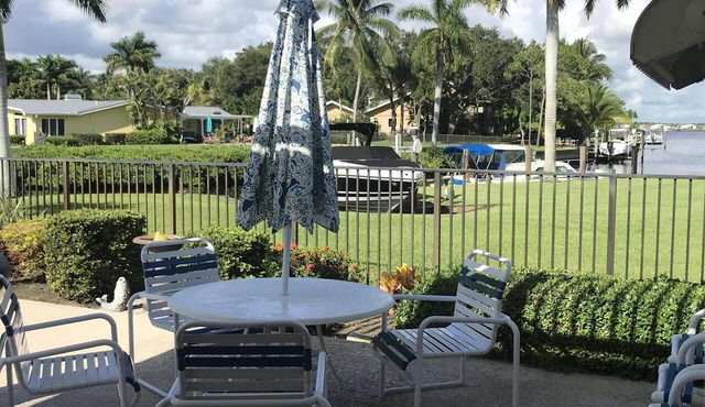 Stuart Waterfront Tropical Paradise heated pool. Close to beaches and downtown. in Stuart
