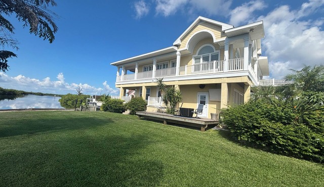 Stunning Key West Style Waterfront Home with Exceptional Views! in Tampa