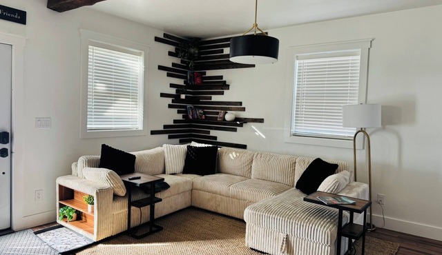 Stylish 2BR-2Bath with Master Suite & Laundry in Atlantic
