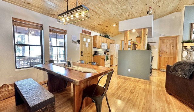 The Prancing Pony | Hot Tub & Quiet Location! in Overgaard
