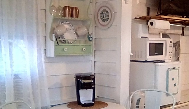 Tiny one room cabin in Cody