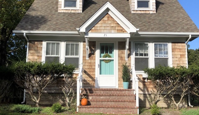 Totally restored charming Sunny Hamptons home with heated salt water pool. in Westhampton
