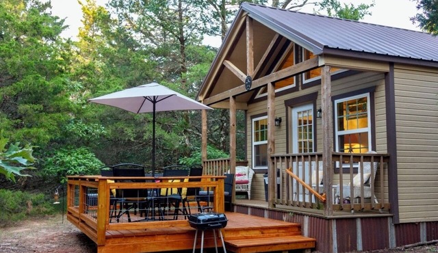 TX HICKORY HIDEOUT CABN: Spiritual Retrt & Country MicroResort, Rest&Restoration in Quitman