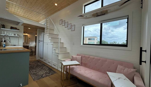 Unit #3 - Modern Tiny Home in the heart of Texas Wineries in Blanco County
