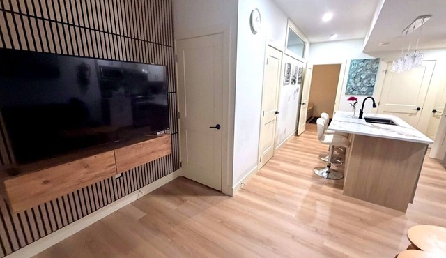 Upscale Basement Suite - Private Entry Sleeps 4. in Calgary