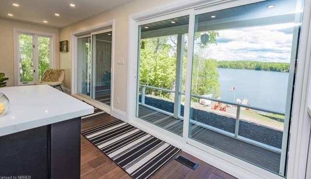 Waterfront, open concept cottage in Bonfield