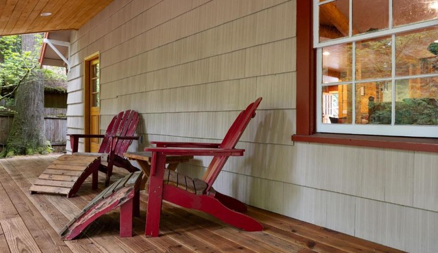 Whispering Pines - Cabin w hot tub in Rhododendron