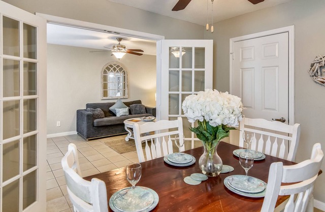 Anchor by Pleasure Pier #9: Updated Condo Community, Heart of the City in Galveston