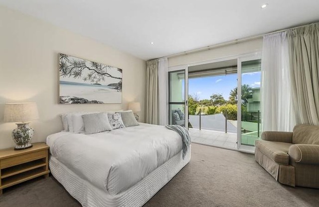 Beachfront by the CC - Family friendly, plunge pool, steps to the beach in Sapphire Beach