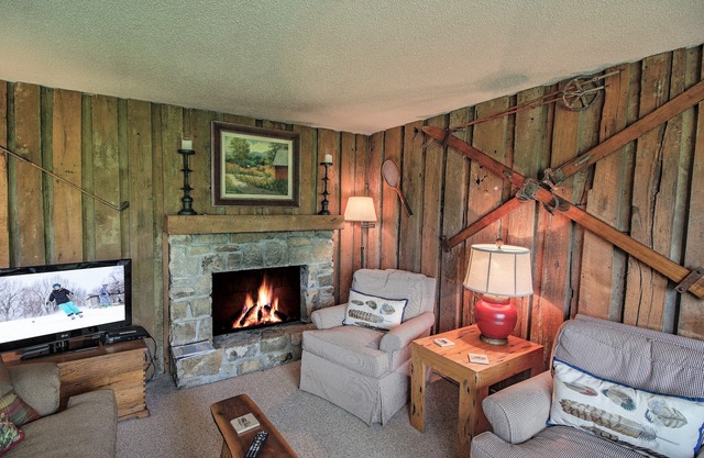 'Camp Chestnut' - 200 Yards to Sugar Clubhouse! in Sugar Mountain