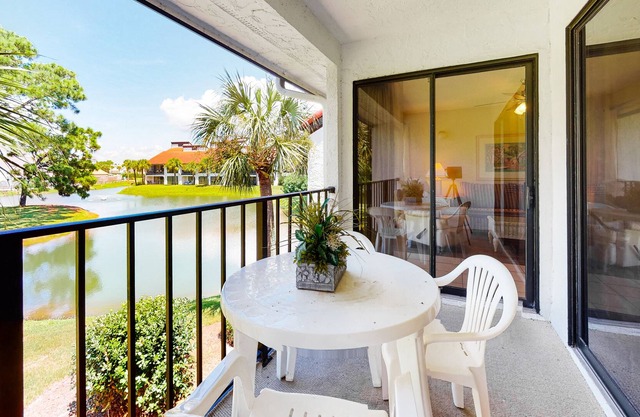 Waterfront Condo with Shared Pool, Hot Tub, Only Moments from Beach in Panama City Beach