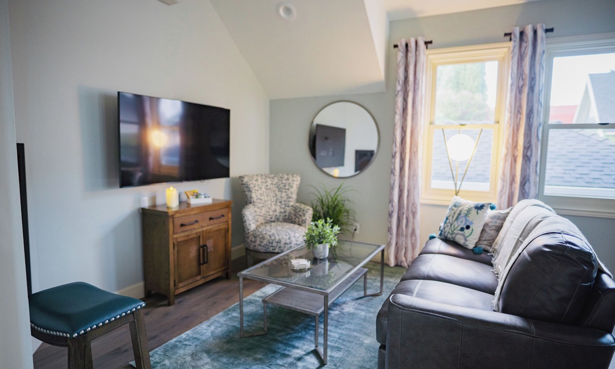 Overlook House | Overlook Cottage, Upscale w/Off-Street Parking!