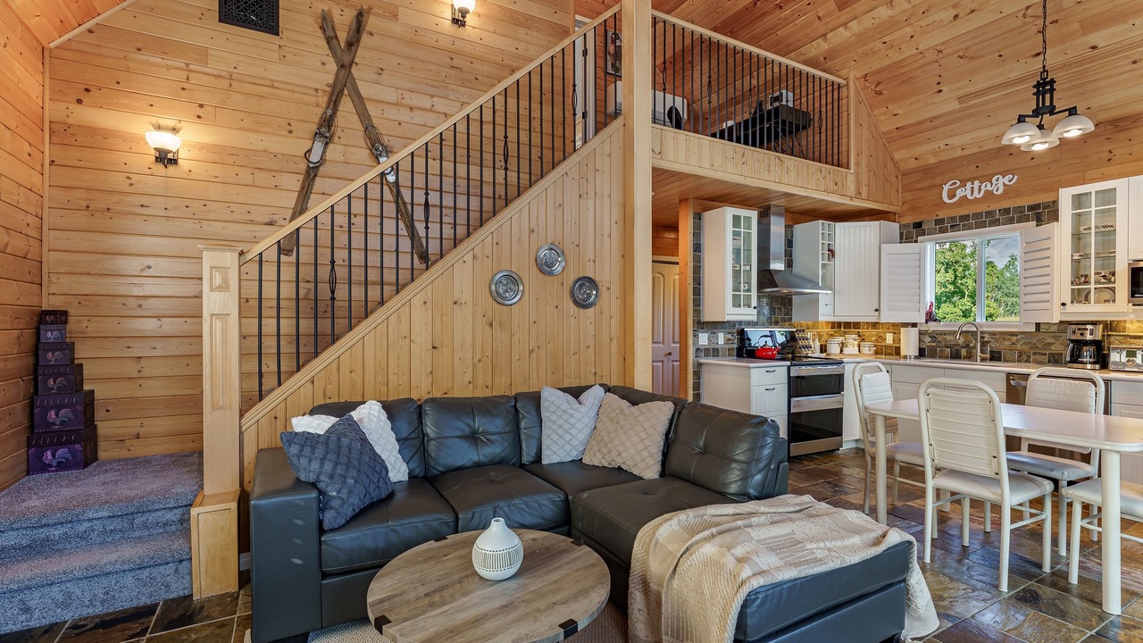 Photo of Livingroom in Strathcona County