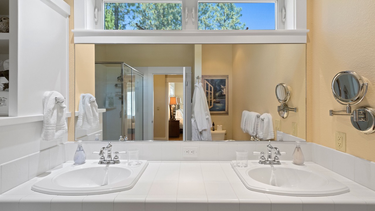 Photo of Bathroom in RiverWild