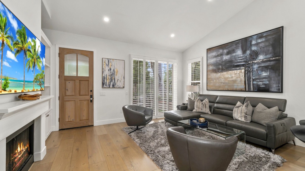 Photo of Livingroom in Newport Coast