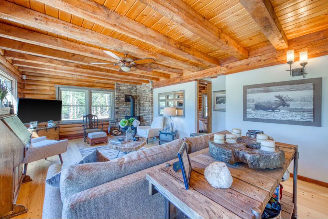 Photo of Livingroom in Woodland Park