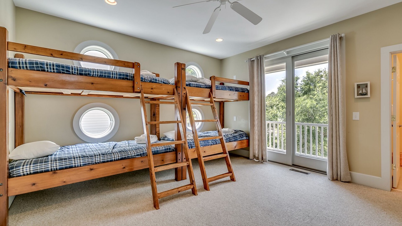 Photo of Bedroom in North Litchfield Beach
