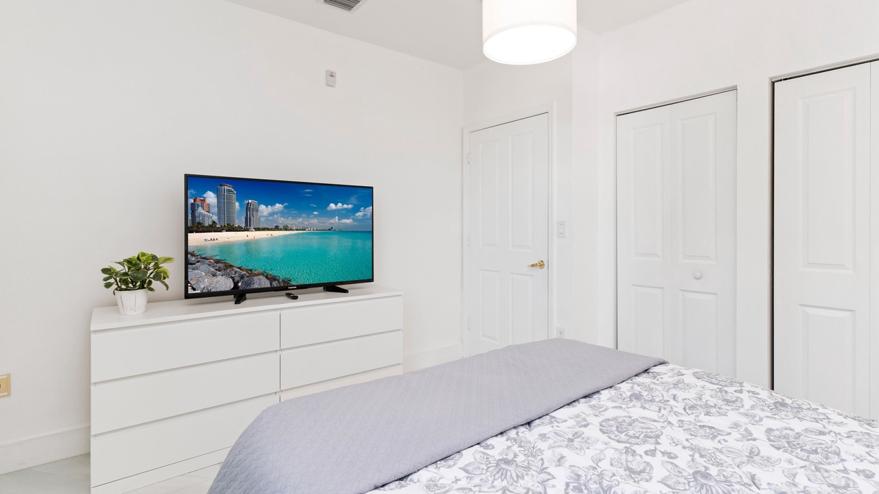 Photo of Bedroom in Coral Way