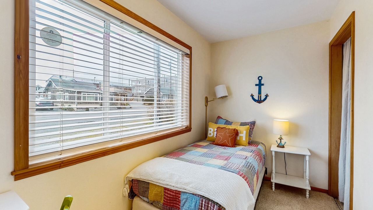 Photo of Bedroom in Pacific Beach