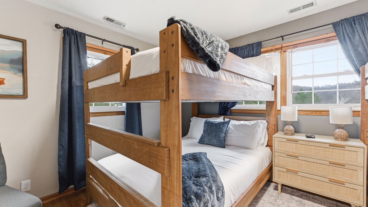 Photo of Bedroom in Logan