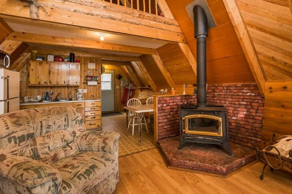 Photo of Livingroom in Division No. 11