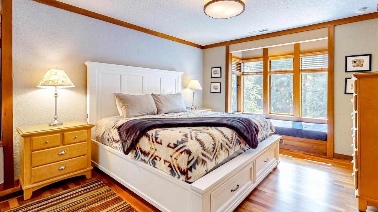 Photo of Bedroom in Welches