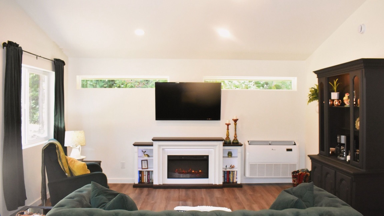 Photo of Livingroom in McKenzie Bridge