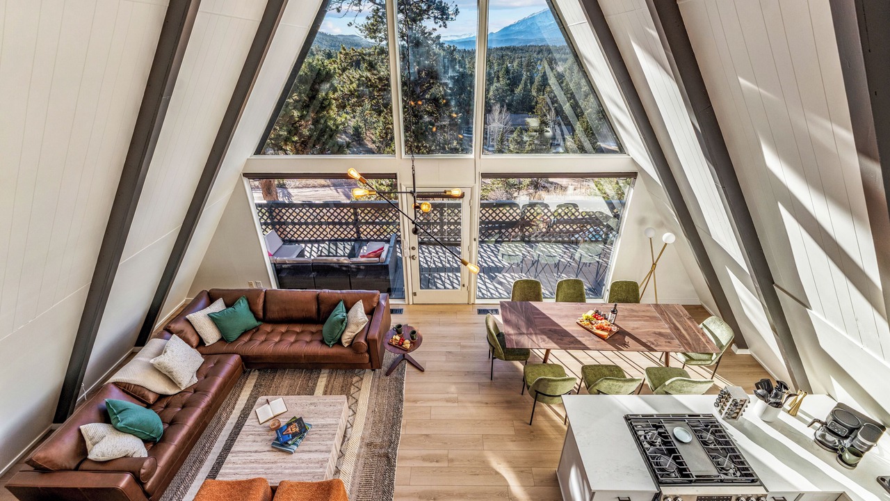 Photo of Livingroom in Woodland Park