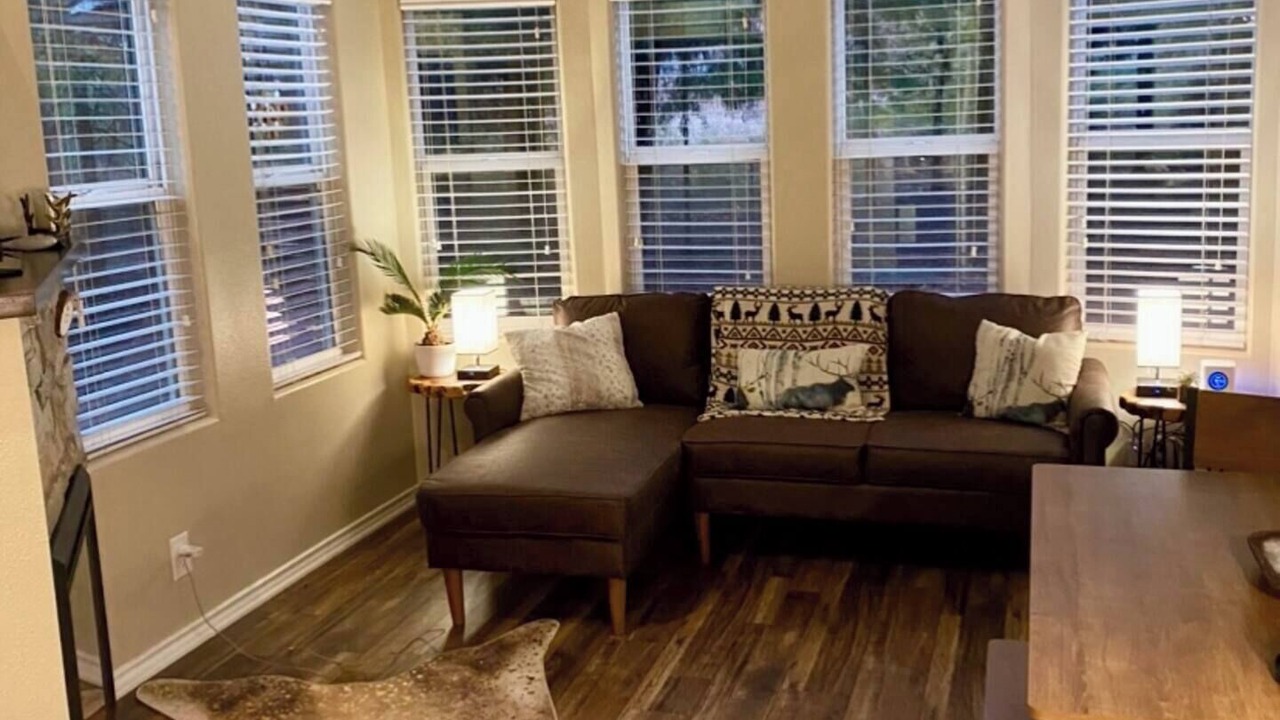 Photo of Livingroom in Canton