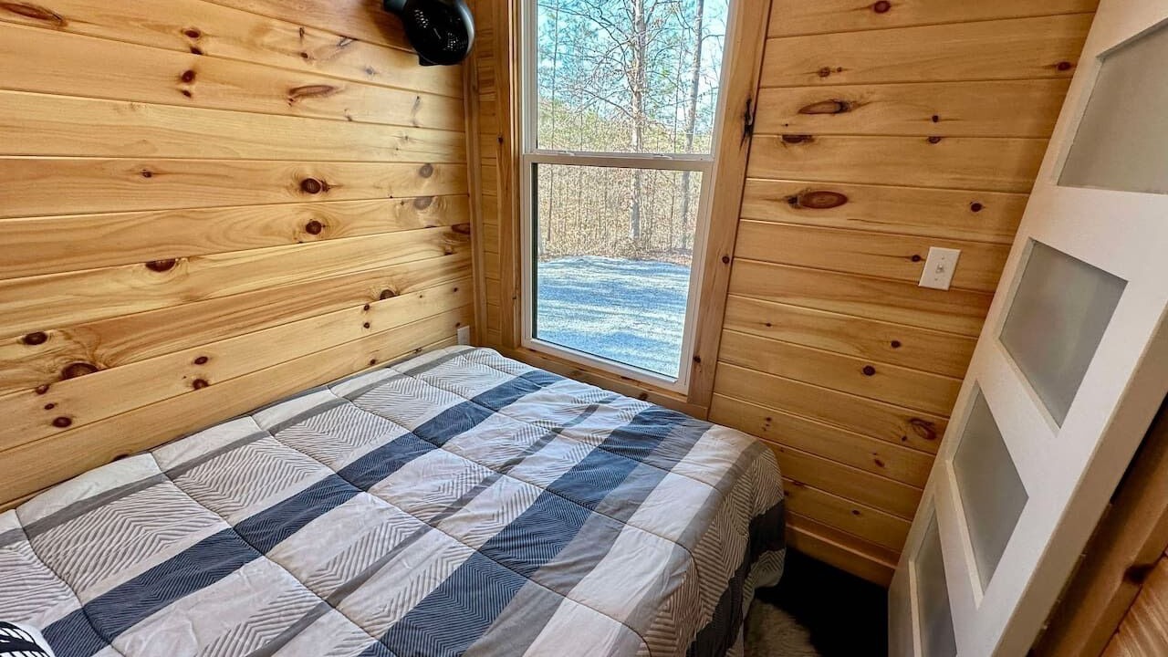 Photo of Bedroom in Six Mile