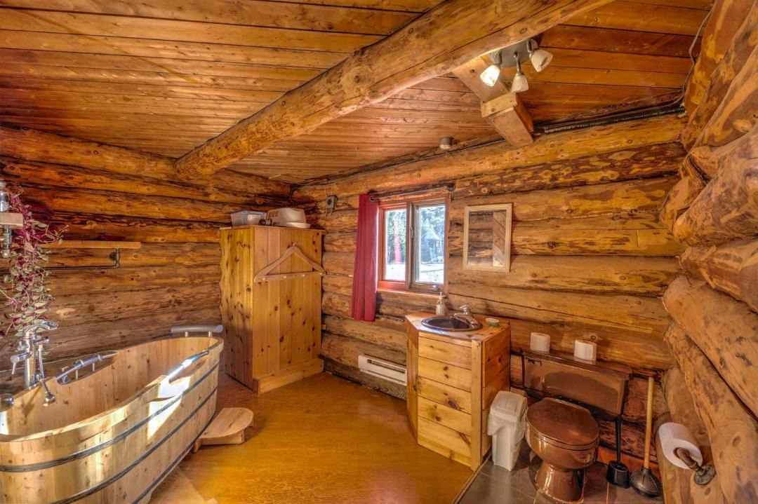 Photo of Bathroom in Notre-Dame-de-la-Merci