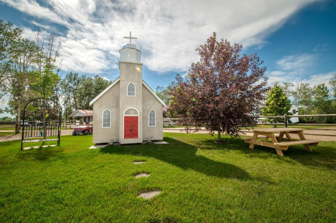Photo of Others in Stettler