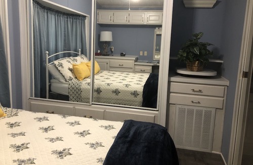Reddick House | Stay at Park House and enjoy the Horse Country and all the RV Resort amenities.