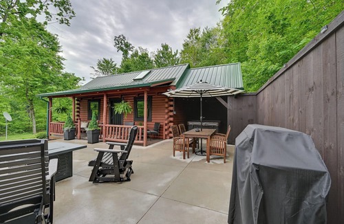 Dundee Cottage | Peaceful Cabin w/Hot Tub in Dundee: Dogs Welcome