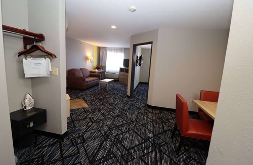 Perryville Hotel | Super 8 by Wyndham Perryville