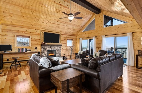 Chalet Village North Cabin | Chalet Village Cabin! 3 King Suites, Hot Tub, INSANE Views & Fire Pit