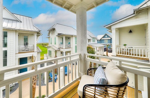 Port Aransas Cabin | Beautiful home with pools, golf, fitness area, washer/dryer, & WiFi