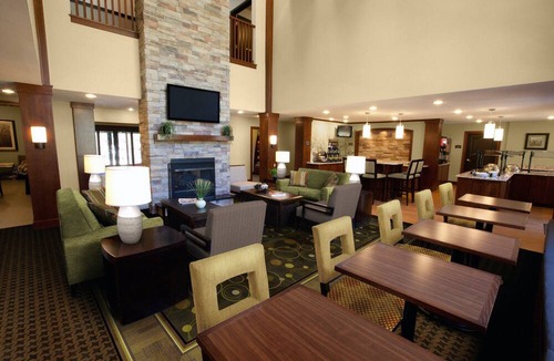 Rossford Condo | Relaxing Retreat Near Downtown Toledo | Fitness Center + Free Breakfast!