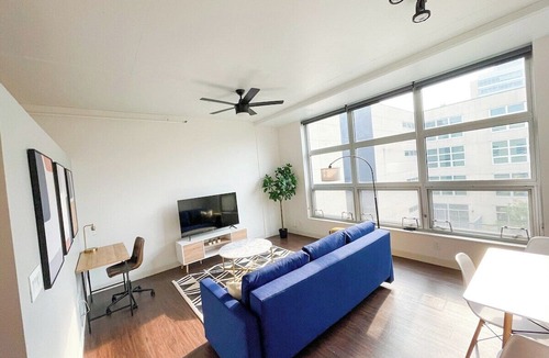 Central West End Apartment | 1 BR Loft Near Central West End, Walk to BJC