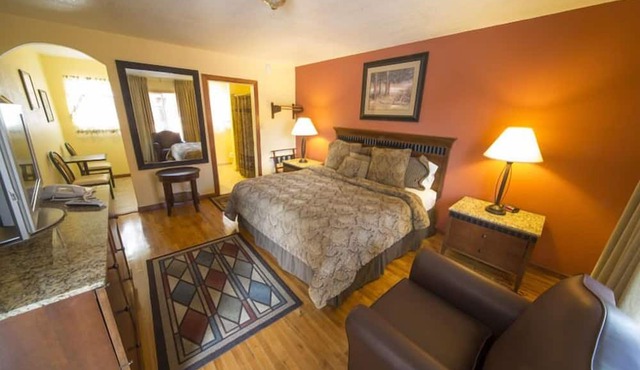 Rainbow Lodge and Inn in Colorado Springs