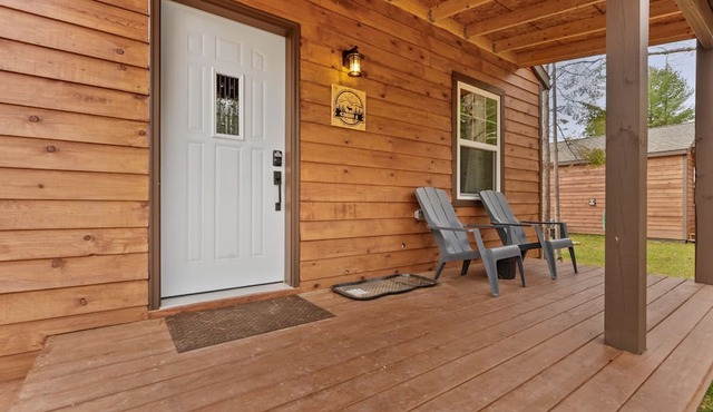 Cabin#2 at Northern Comfort wopt side by side rentals in Atlanta