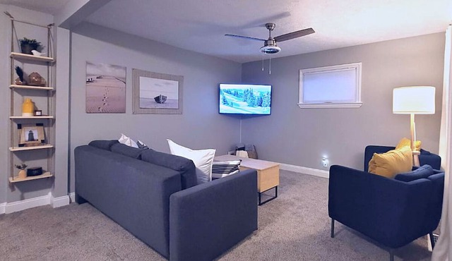 Cozy Beachtown Bungalow perfect for any getaway in Vermilion