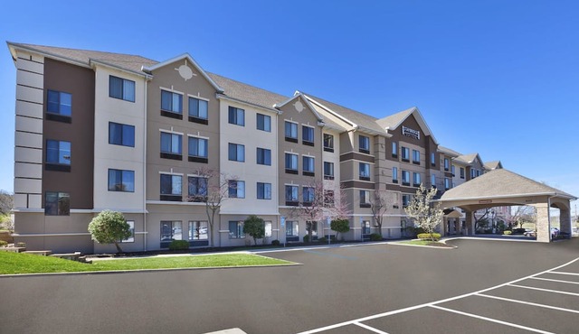 Equipped Suite near the University of Missouri | Fitness Center + Free Daily Breakfast in Columbia