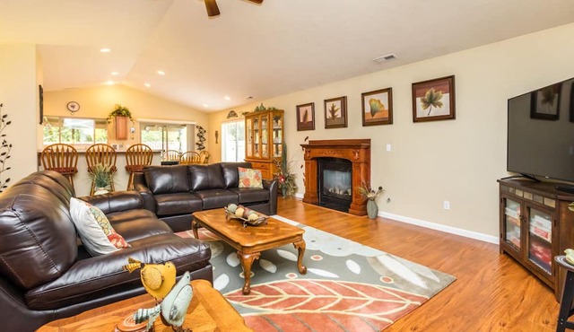 Charming Wine Country Retreat! 4 Bedroom 2 Bath in Walla Walla