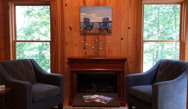 Lake Keowee water front! Close to Clemson. Enjoy the patio area and firepit in Six Mile