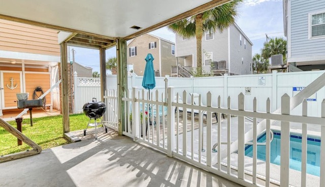 Dreamscaper - Five Bedroom, Four 1/2 Bath Home with private pool in Surfside Beach