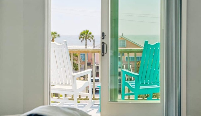 Mountain to Sea - Direct Beach Access -Ocean Views - 4BD +Bonus Bedroom in Folly Beach