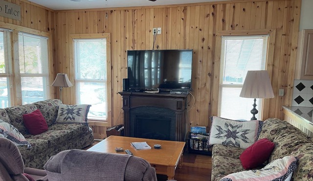 BEAUTIFUL BEULAH BEACH - GORGEOUS BEACH, WONDERFUL VACATION GETAWAY in Vermilion