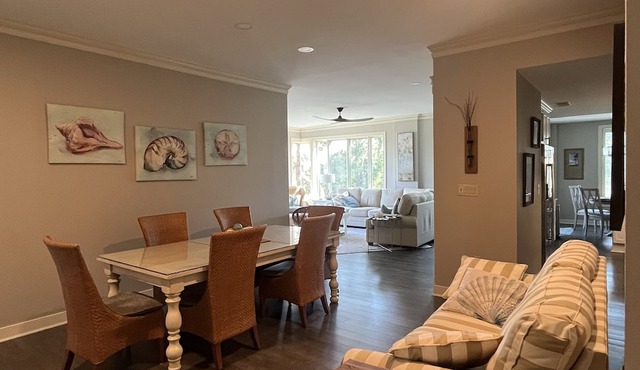 Immaculate, 193 5-Star Reviews, Amazing Views, Updated, Pool heated/cooled in Hilton Head Island