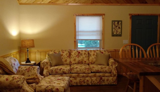 Shawnee Pines Lodging - #3 Sweet Cabin in Golconda
